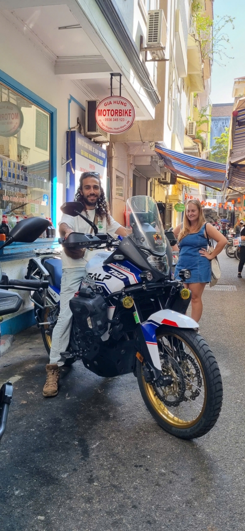 Honda Transalp 750cc  ( $150 )